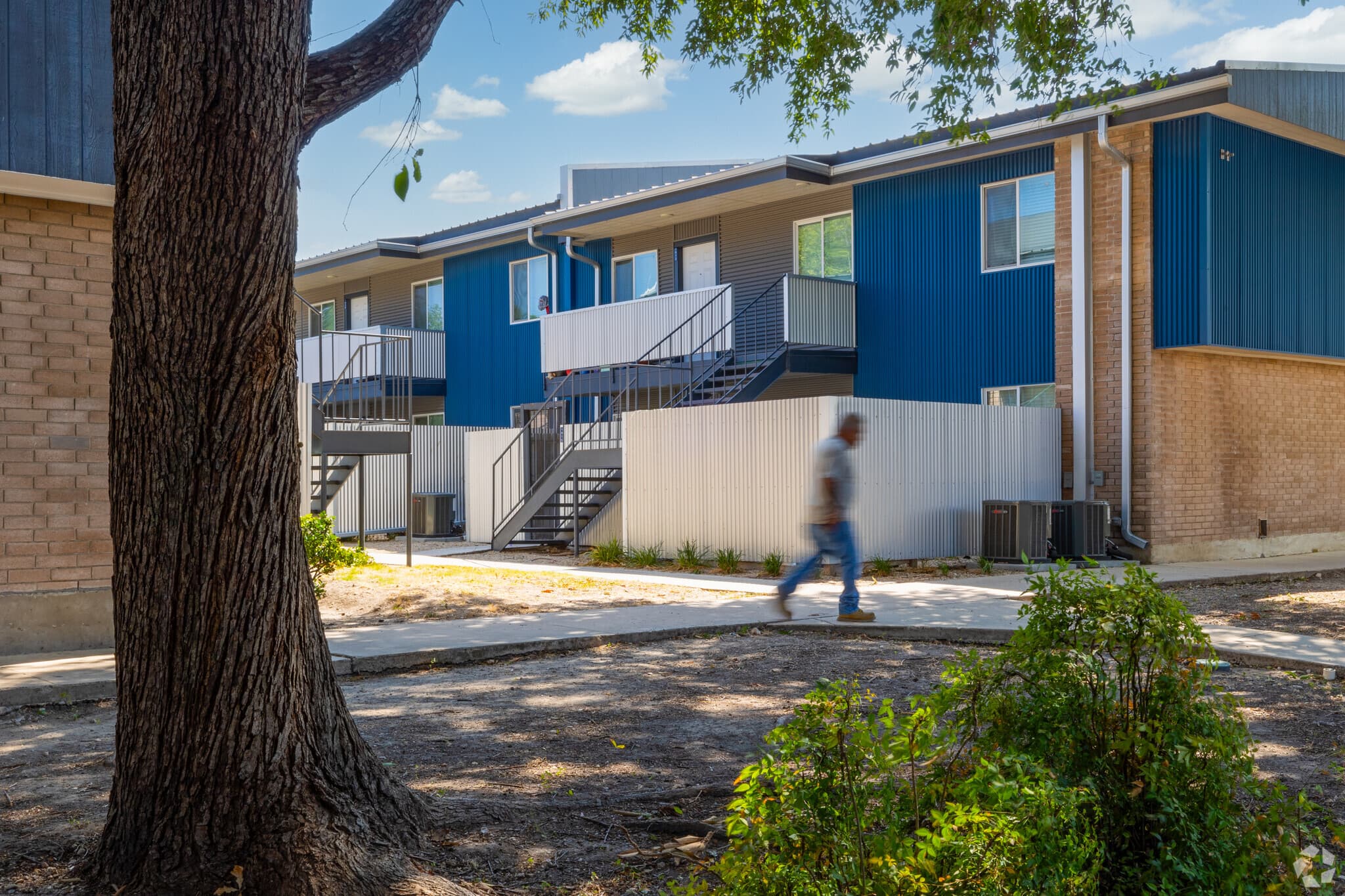 Broad Viewe Apartment Complex